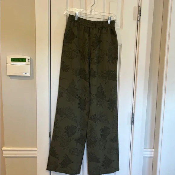 Golden Goose Boyfriend Shirt/Pant set Olive Green embroidery flower details. NWT - Picture 4 of 16